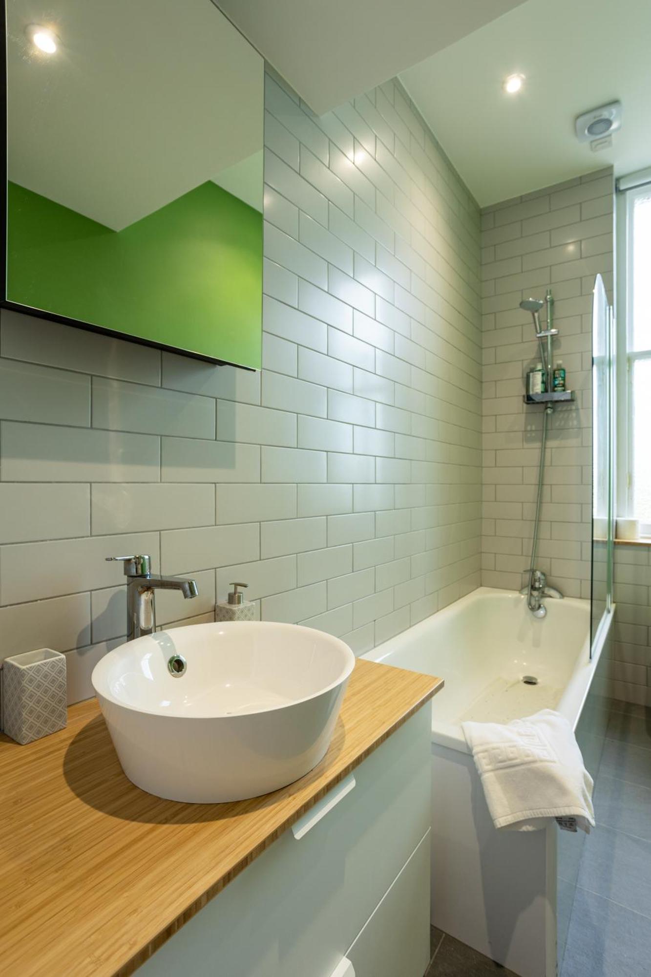 Newly Renovated 1 Bedroom Near Charming Newhaven